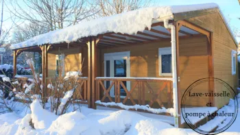 Mietunterkunft - Chalet  Tradition 35M² (3 Zimmer + Bedeckte Terrasse) - Camping Bois de Gravière