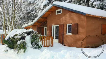 Mietunterkunft - Chalet Tradition 40M² + Mezzanine (3 Zimmer + Mezzanine + Terrasse) - Camping Bois de Gravière