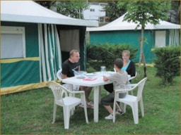 Mietunterkunft - Zeltbungalow 16M² - Camping Brantôme Far Ouest