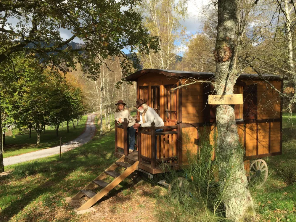 Location - Roulotte - Camping du Mettey****