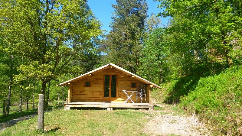Accommodation - Trappeur Hut - Camping du Mettey****