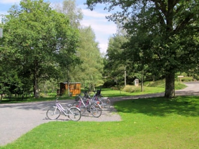 Package A: pitch 2 people electricity 10A - tent + parking — 7