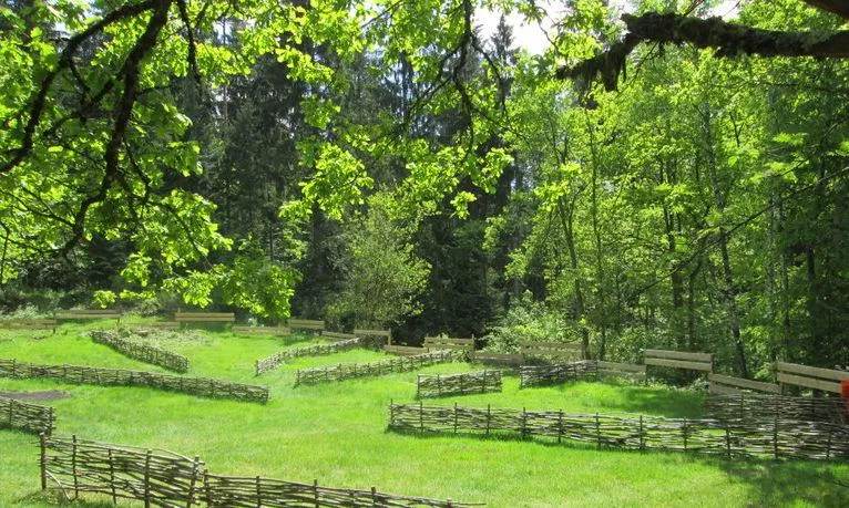 Forfait A: Emplacement 2 Personnes - Sans Electricité - Tente- Camping Car - Caravane- Parking