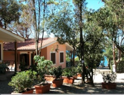 Location - Bungalow Deluxe - MIRAMARE Village - Apartments - Camping