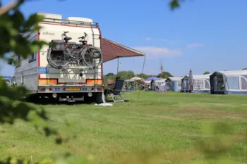 Emplacement - Emplacement Tarif Sénior (55+) - Camping Houtum