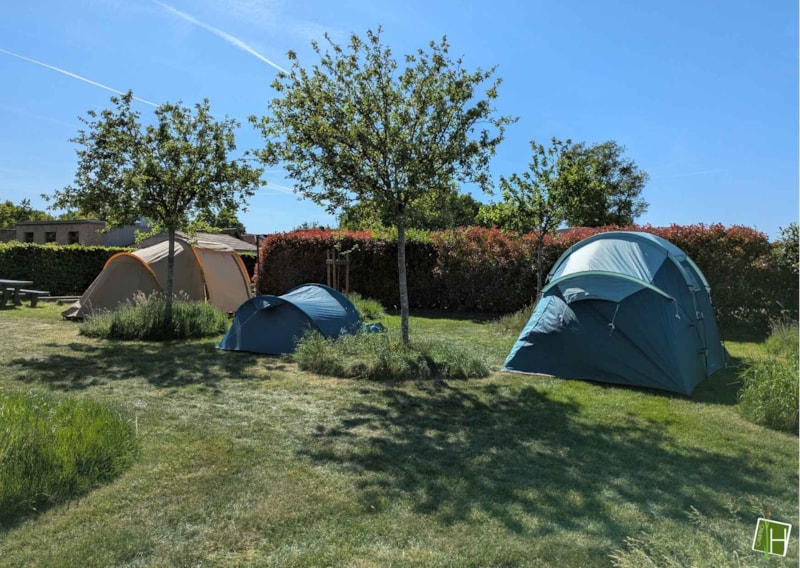 Emplacement tente et vélo