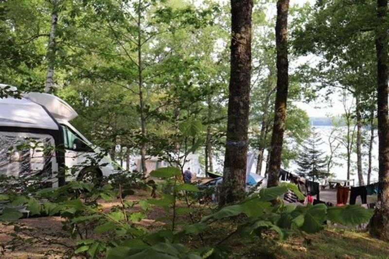 Standplaats : Auto + Tent / Caravan Of Camper