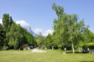 Emplacement - Stellplätze 100m² - 200m² mit Fahrzeug - Camping La Ferme du Lac
