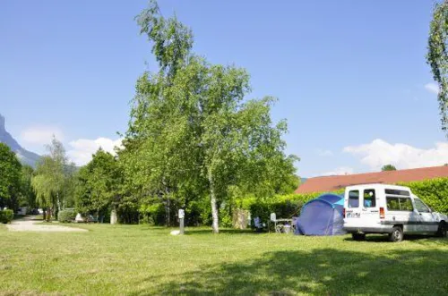 Kampeerplaats(en) - Standplaats : Camper (Zonder Elektriciteit) - image n°5 - Camping La Ferme du Lac