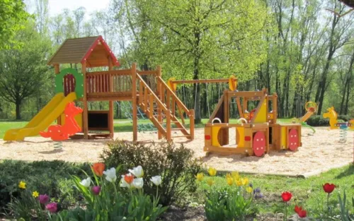Stellplatz - Wohnwagen, Wohnmobil,Vanne Oder Zelt + Fahrzeug - image n°7 - Camping Les Bords du Guiers