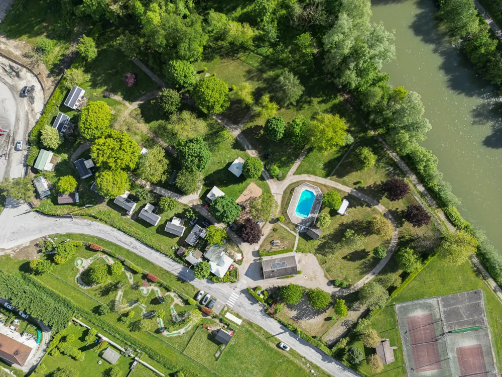 Camping Les Bords du Guiers - image n°25 - Savoie