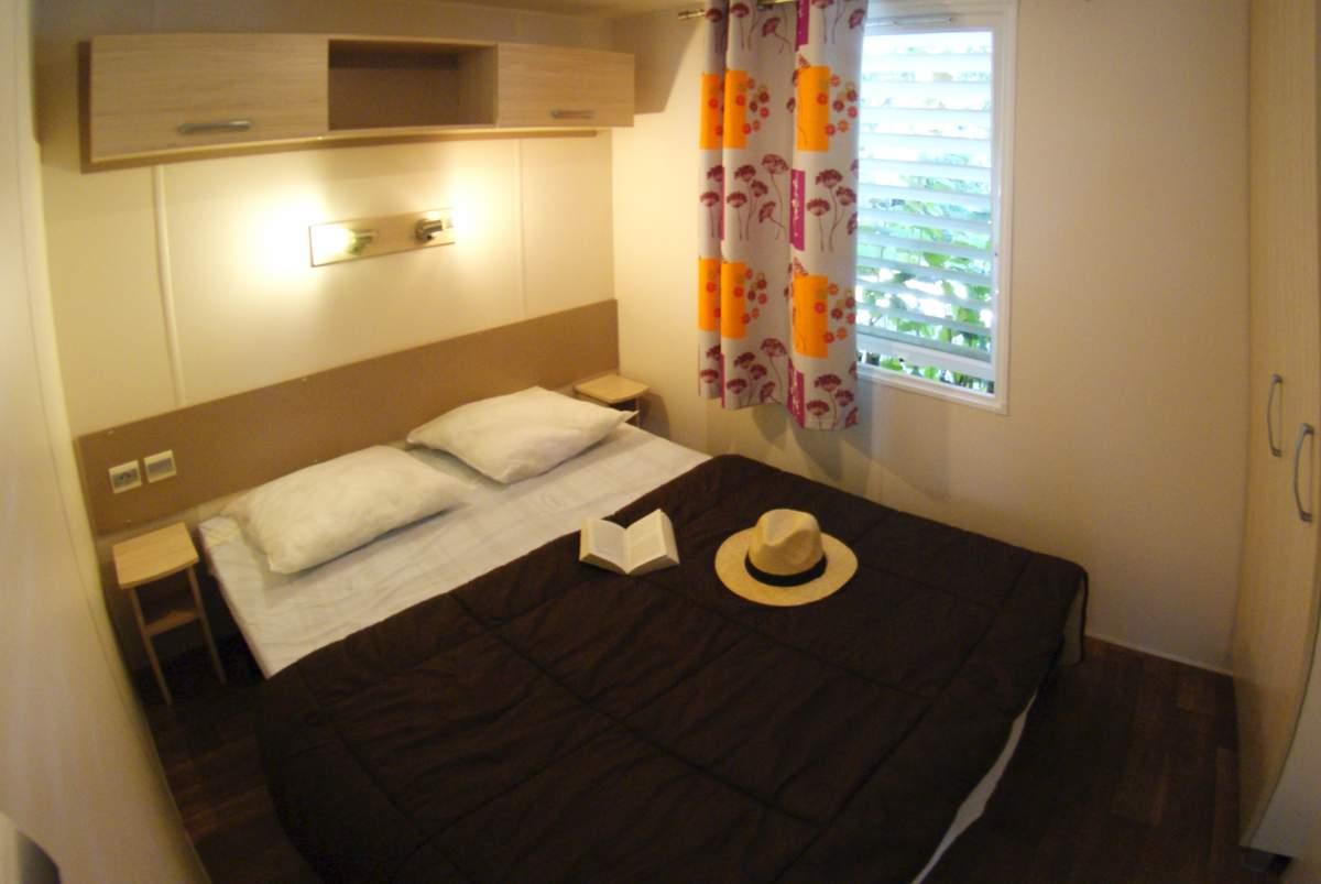Accommodation - Mobil Home Super Mercure 2 Bedrooms 27,5M² - Camping La Ravoire