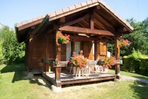Locatif - Chalet Savoyard - 2 chambres - 35m² - - Camping La Ravoire
