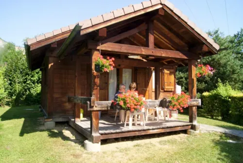 Accommodation - Chalet Savoyard - 2 Bedrooms - 35M² - - image n°1 - Camping La Ravoire