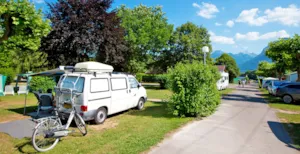 Emplacement - Emplacement Standard Van (Type: VW) - - Camping La Ravoire