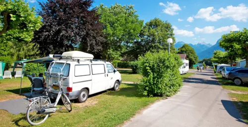 Stellplatz - Stellplatz - Auto, Zelt Oder Wohnwagen, Heißes Wasser, Strom 5A- - image n°1 - Camping La Ravoire