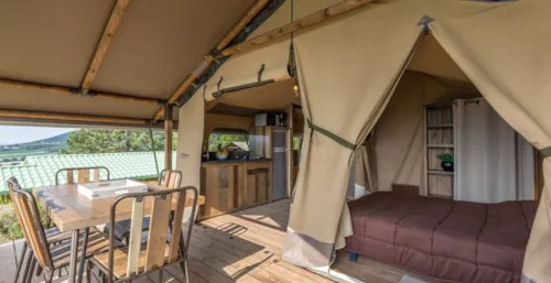Location - Tente Kalahari Avec Salle De Bain - 2 Chambres - 35M² - - image n°1 - Camping La Ravoire