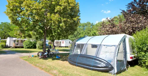 Stellplatz - Stellplatz - Auto, Zelt Oder Wohnwagen, Heißes Wasser, Strom 5A- - image n°6 - Camping La Ravoire