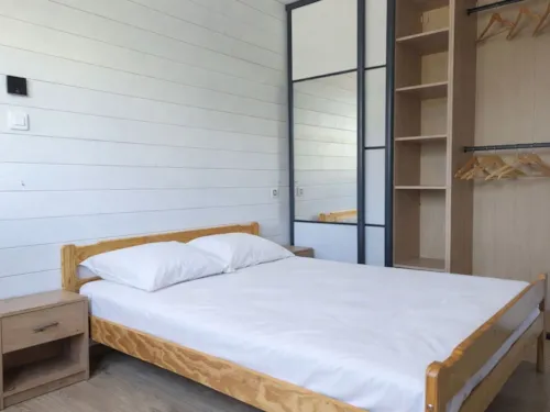 Accommodation - Large 6-8-Person Chalet - image n°2 - Camping Léman Plage