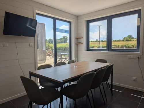 Accommodation - Large 6-8-Person Chalet - image n°7 - Camping Léman Plage