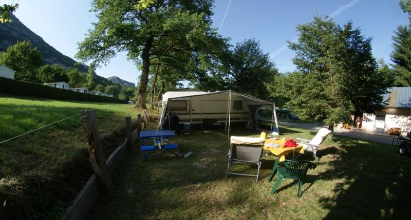 Kampeerplaats - Pakket: Standplaats + 1 Voertuig + Tent Of Caravan - Camping les Fontaines