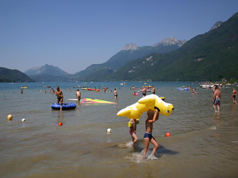 Stranden Camping Les Fontaines - Lathuile