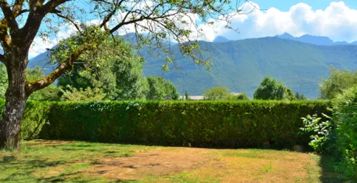 Pitch - Package: Pitch + Car + Tent Or Caravan - image n°2 - Yelloh! Village Camping les Fontaines