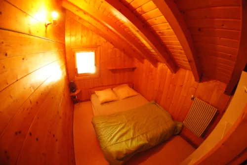 Location - Chalet Savoyard - 3 Chambres - 35M² - - image n°5 - Yelloh! Village Camping les Fontaines