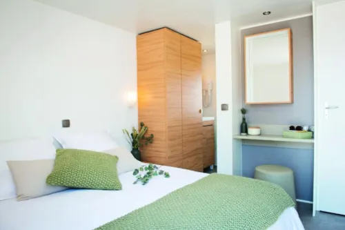Mietunterkunft - Premium 38.40M² 3 Zimmer - image n°4 - Camping l'Idéal