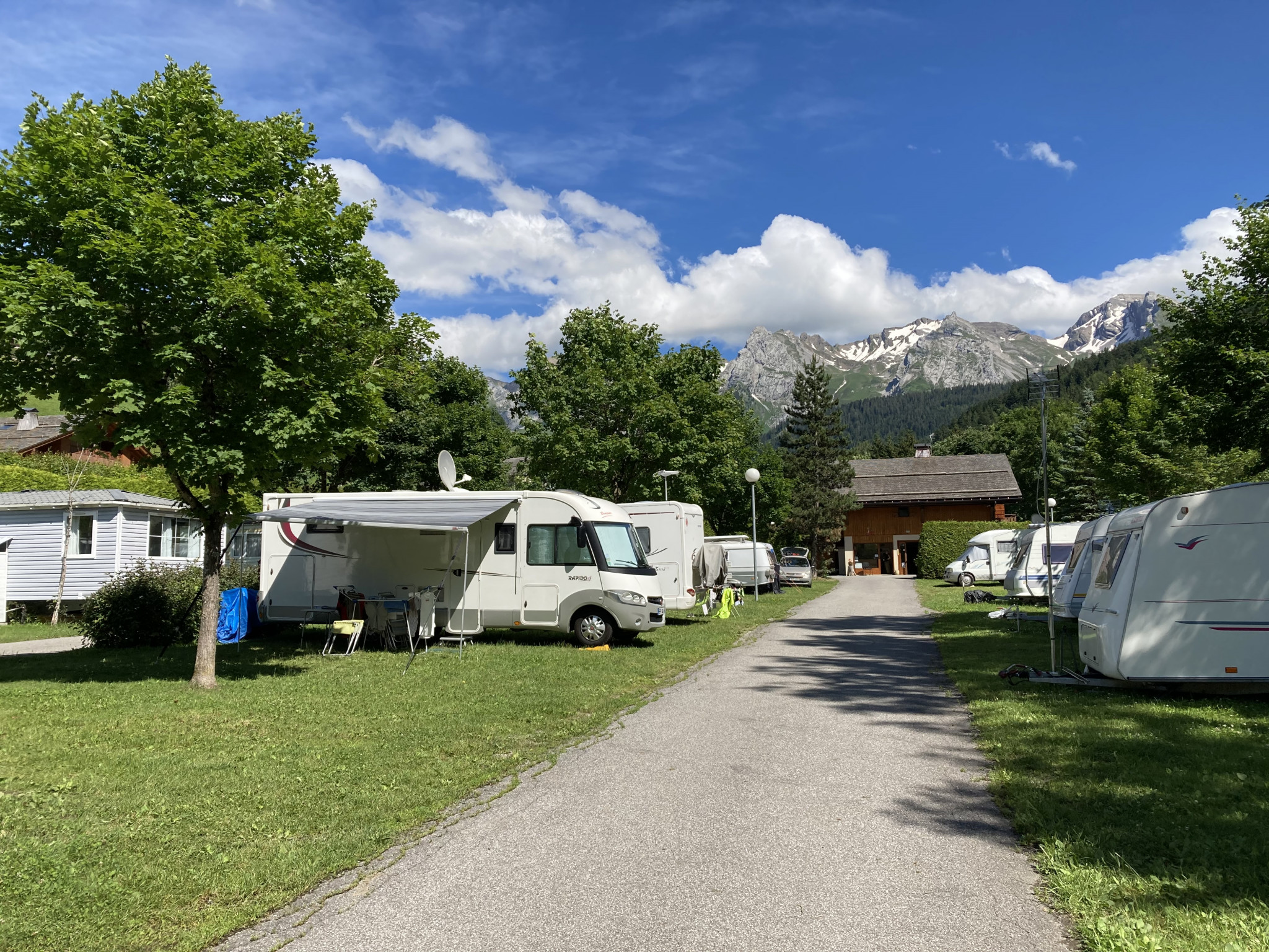 Pitch - Nature Package (1 Tent, Caravan Or Motor Home / 1 Car) - Campasun Camping Le Clos du Pin
