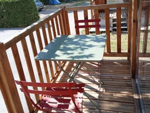 Accommodation - Gipsycar Grand Bornand - 22M² - 2 Bedrooms - image n°4 - Campasun Camping Le Clos du Pin