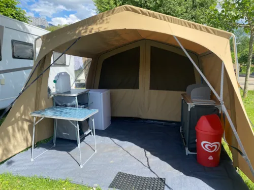 Location - Tente Equipée Petit Modèle - image n°2 - Le Solitaire du lac