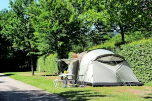 Emplacement - "Tent or small Campervan only" _ pitch 6A - Camping Europa