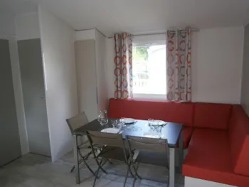 Mietunterkunft - Mobilheim - 3 Schlafzimmer - Holzterrasse - Tv - - Camping Kérabus