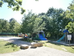 Camping Kérabus - image n°38 - Roulottes