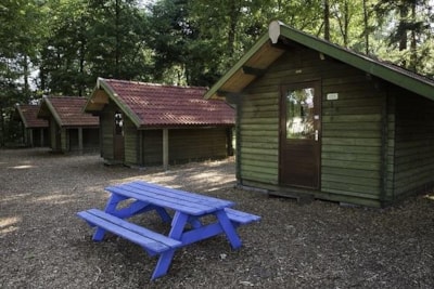 Hiking lodge with heating and fridge — 2