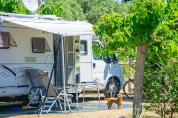 Stellplatz - Stellplatz Superior Plus - Camping Cambrils Caban