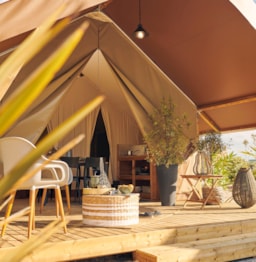 Accommodation - Wood Lodge Confort 30 M² (2 Bedrooms) - With Toilet Block - Flower Camping La Sagne