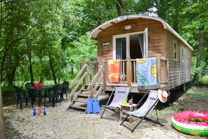 Roulotte Standard 20m² (2 chambres) - salon de jardin