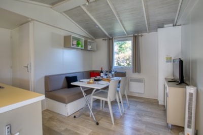 Mobile home Confort 30m² (2 bedrooms) - sheltered terrace 13m² + TV + Air Conditioning