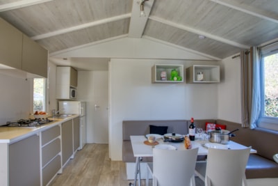 Mobile home Confort 30m² (2 bedrooms) - sheltered terrace 13m² + TV + Air Conditioning