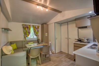 Mobile home Confort 34m² (3 bedrooms) - sheltered terrace + TV + Air Conditioning