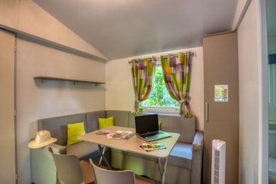 Mobile home Confort 34m² (3 bedrooms) - sheltered terrace + TV + Air Conditioning