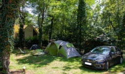 Kampeerplaats(en) - Privilege Formule 200M² + Elektriciteit - Flower Camping La Sagne