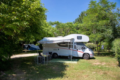 Comfort Package (1 tent, caravan or motorhome / 1 car / electricity)