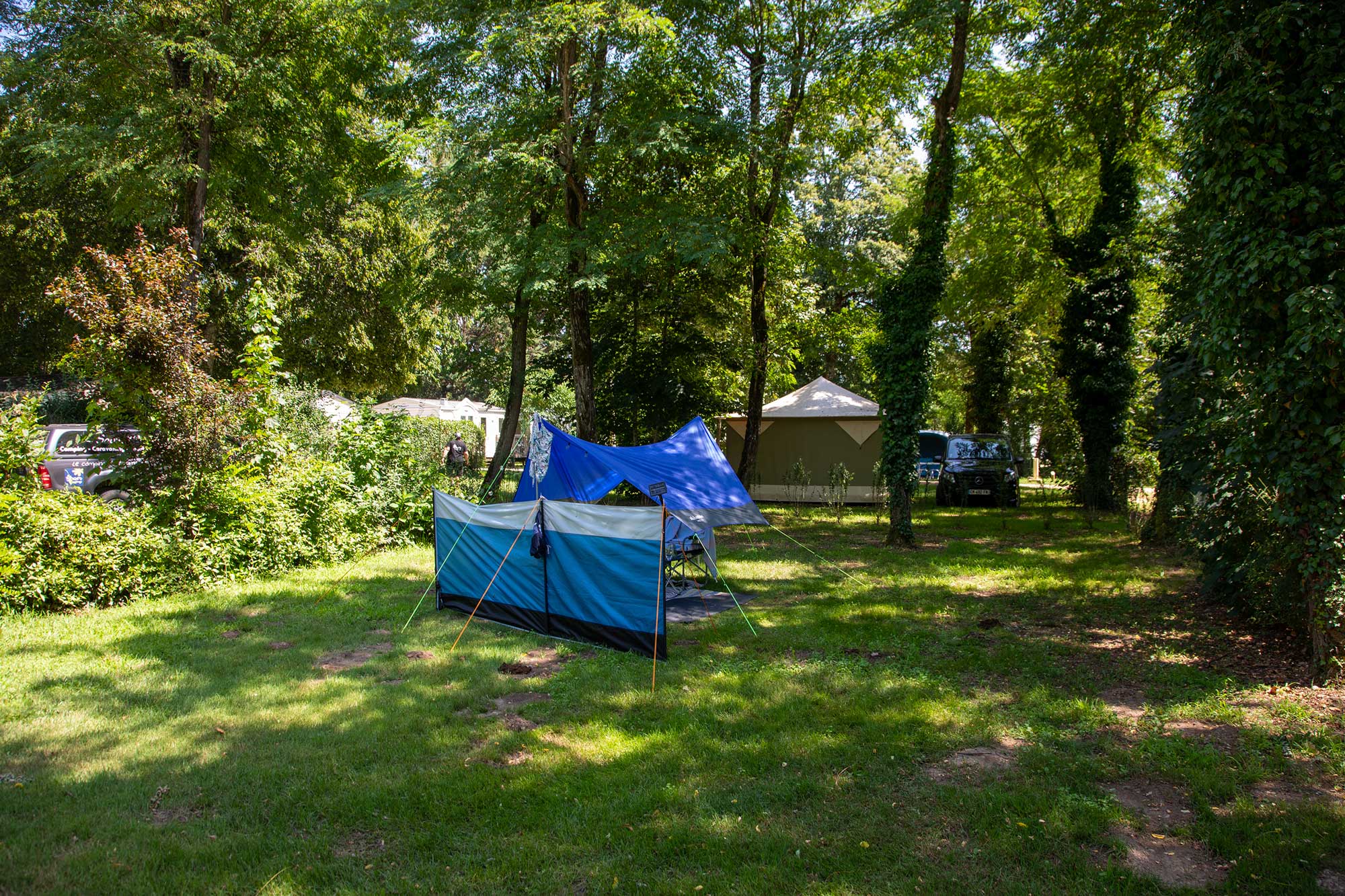 Pitch - Privilege Package 200M² Without Electricity - Flower Camping La Sagne