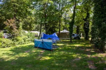 Stellplatz - Stellplatz Privilège 200M² Ohne Strom - Flower Camping La Sagne