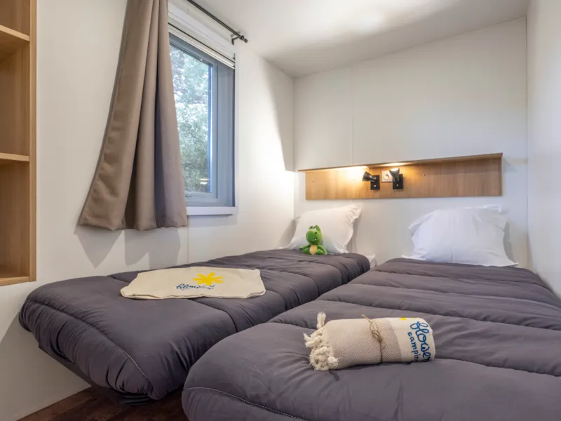 New// Homeflower Premium 29M² - 2 Chambres + Terrasse Semi-Couverte + Lv + Tv + Draps + Clim -