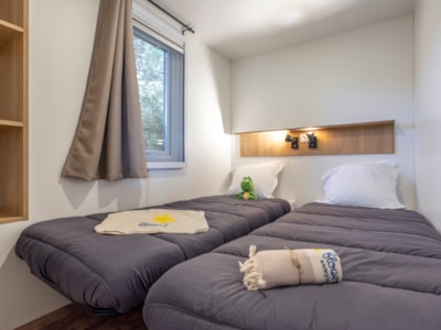 NEW// HomeFlower Premium 29m² - 2 bedrooms + Semi-covered terrace + Dishwasher + TV + Sheets + A/C -