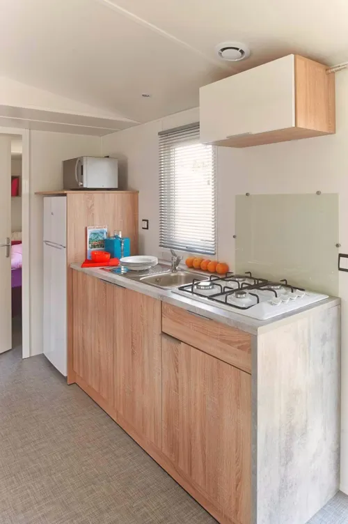 Mietunterkunft - Mobilheim Grober Raum - 30M²- 3 Zimmer - Klimaanlage - image n°5 - Camping Le Coin Charmant